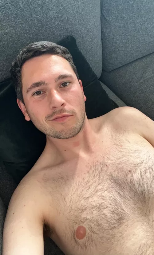 28 Looking for other guys who trade with face! Sc: FUN28UK