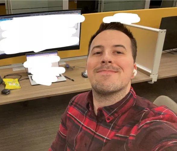 29 looking for bros to chat with at work. snap in comments.