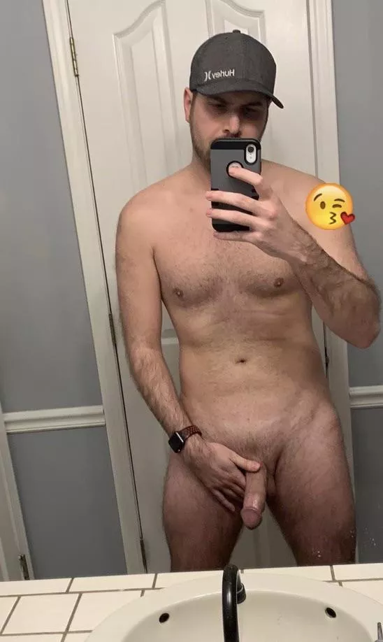 31 anyone need a daddy/big bro? Hit me up