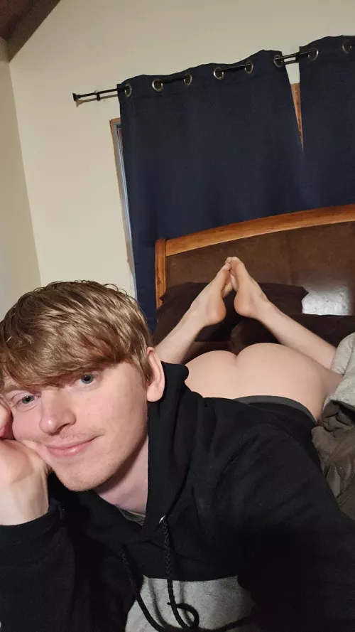 Any uncut guys want to chat?