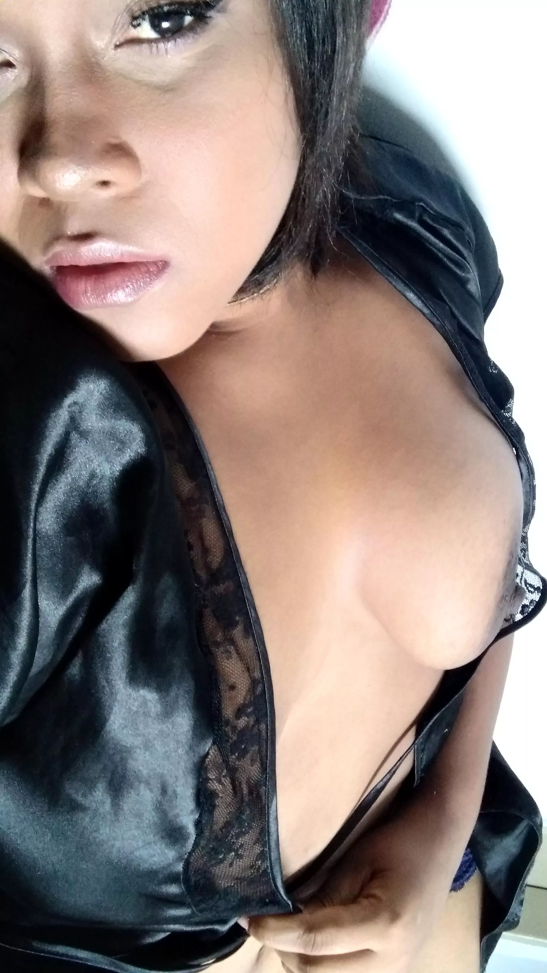 Black girl, pink lipstick