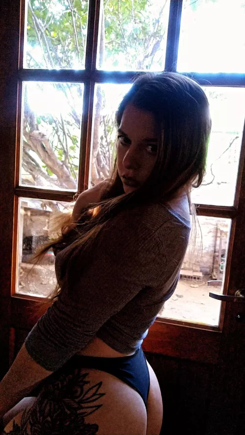 Do u think I'm sexy with my brown hair too?