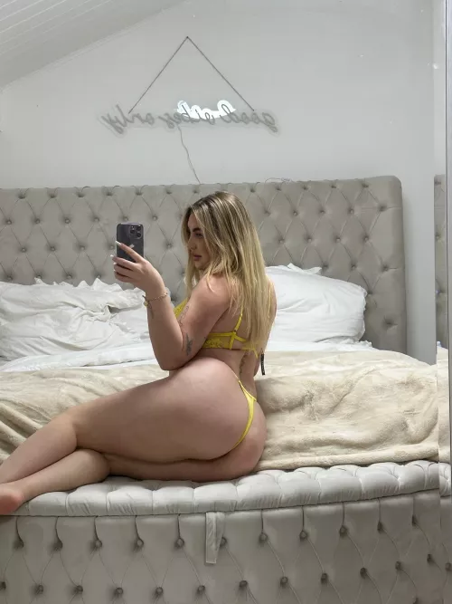 Do you get jealous when other guys look at me?