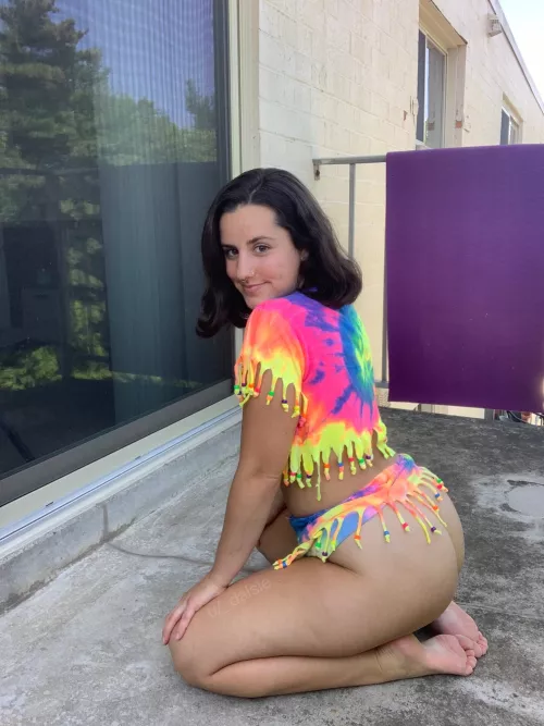 first post, here's my tie dye underbun :)