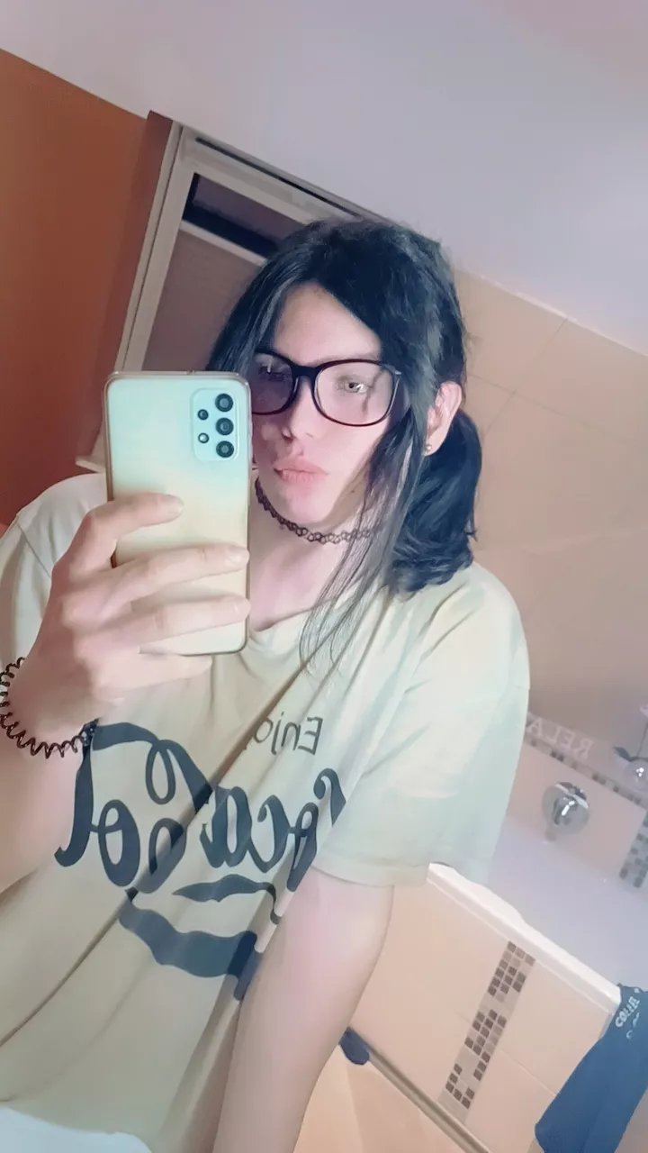 Happy Femboy Friday 🎉