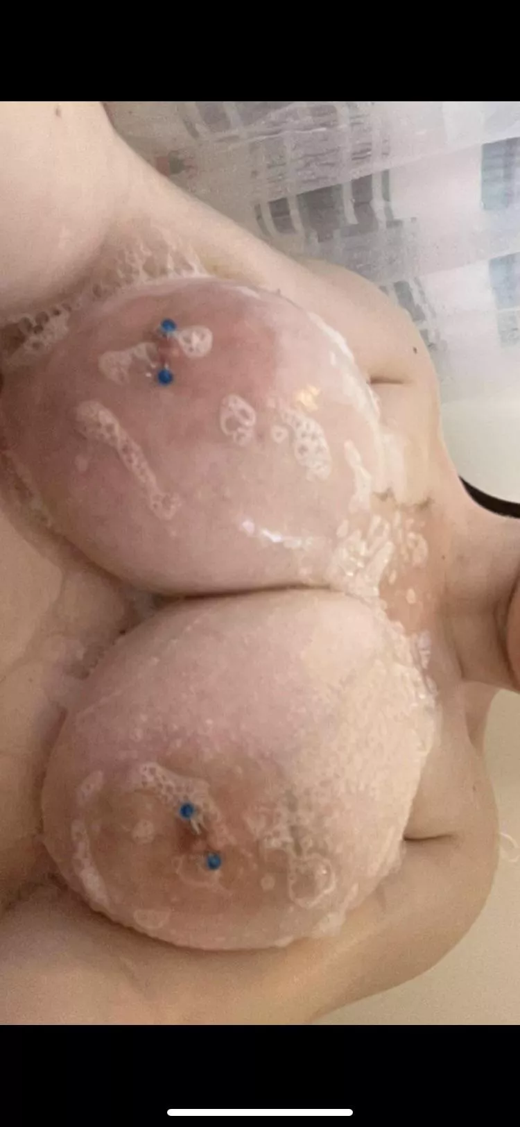 hi to my 3 fans here :)