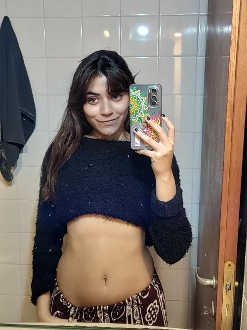 How about my furry sweater?🖤