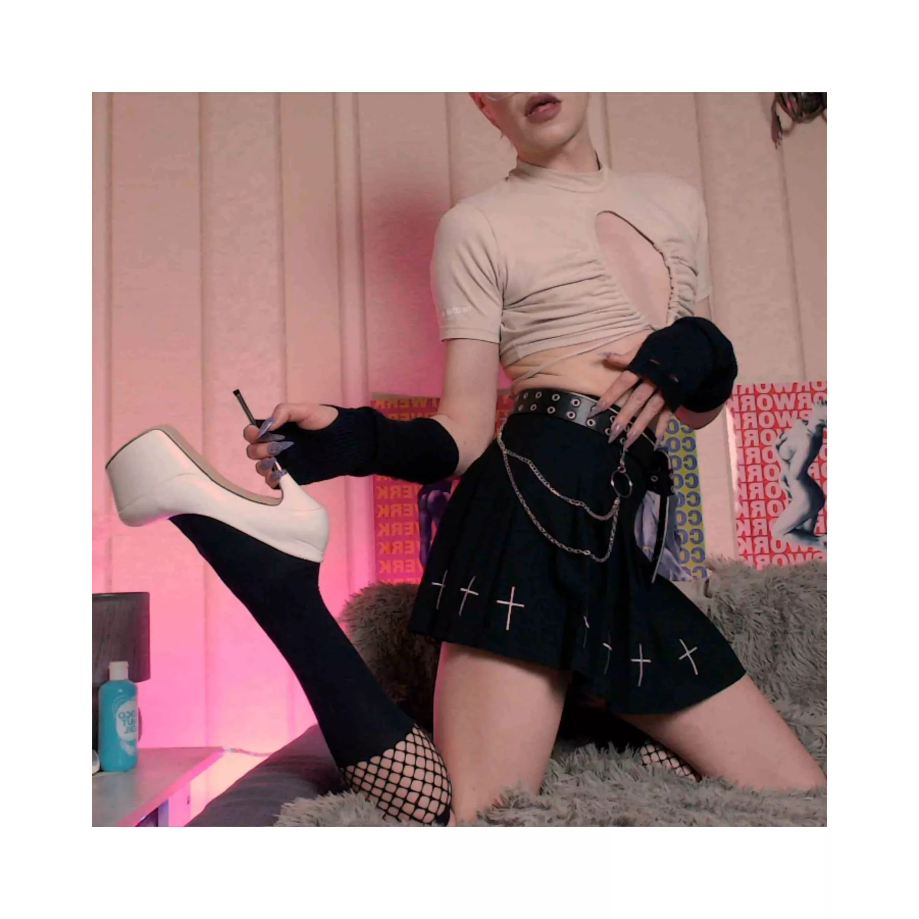 I still hv'nt learned to walk in these hight heels 🥲