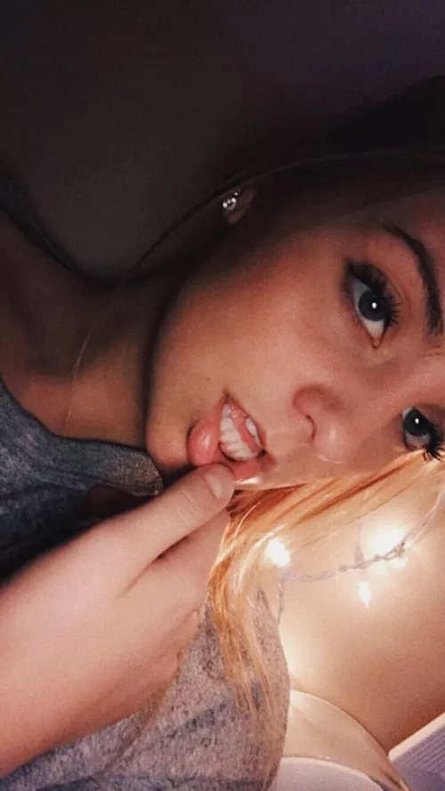 I wonder how many guys would *actually* fuck me if I was their daughter 😈