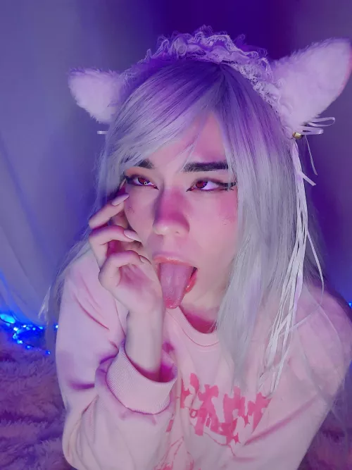 Kitty-girl ahegao face