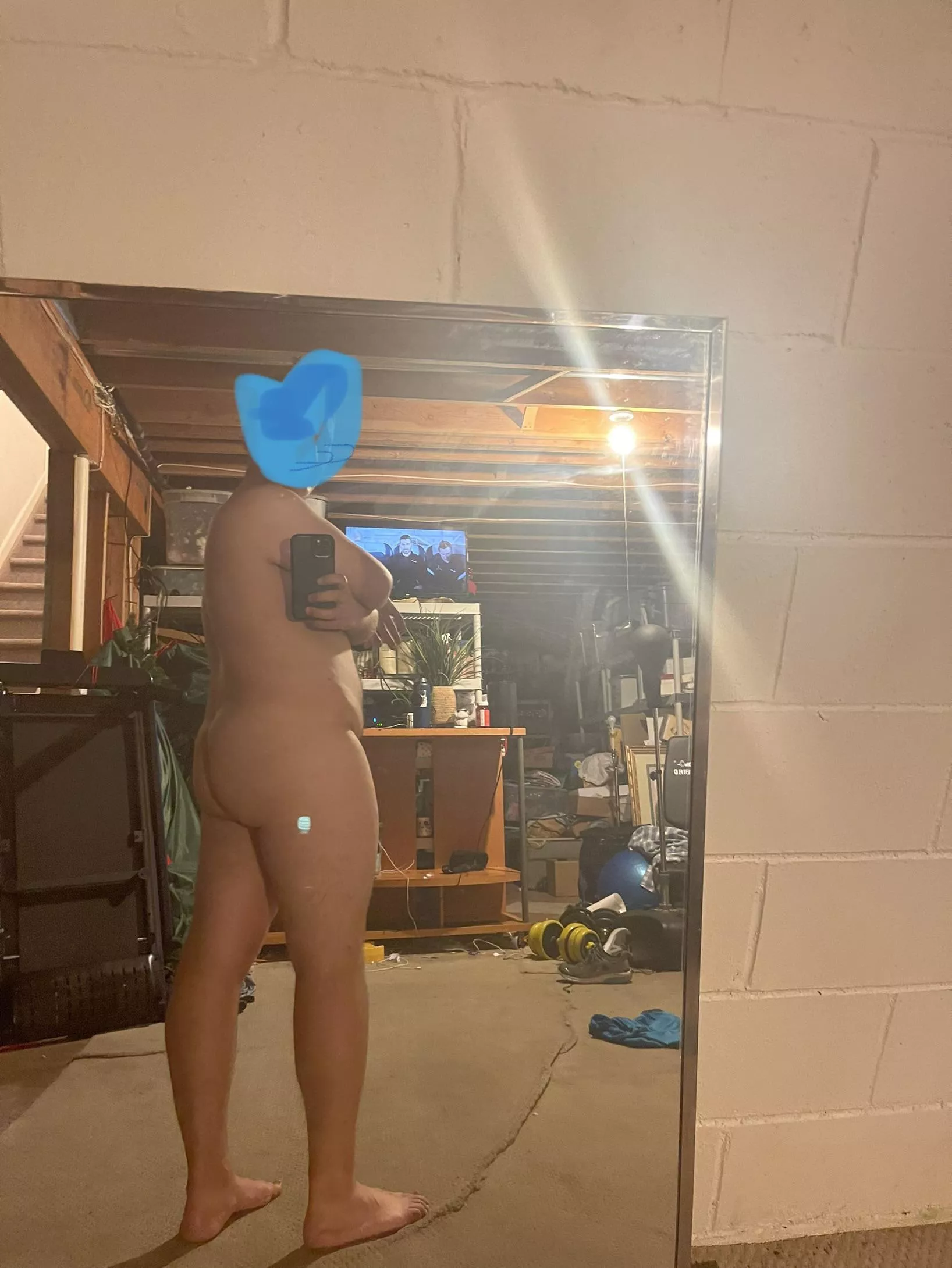 Leg day always makes me wanna get naked and look at my ass