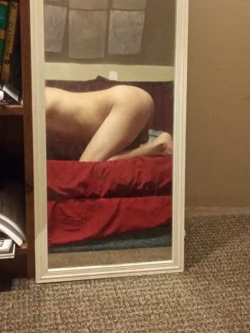 Let me be your twink :)