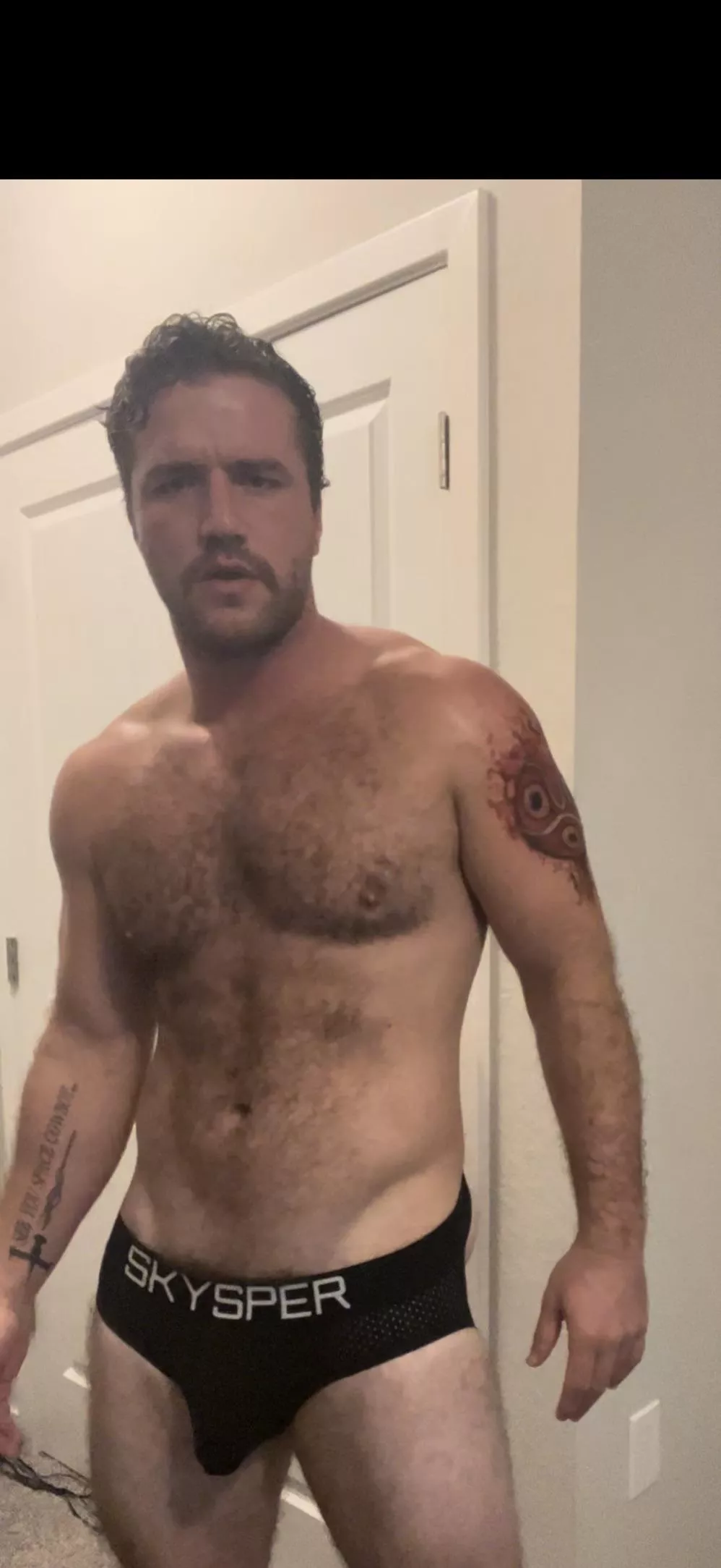 Love the way this squeezes my balls