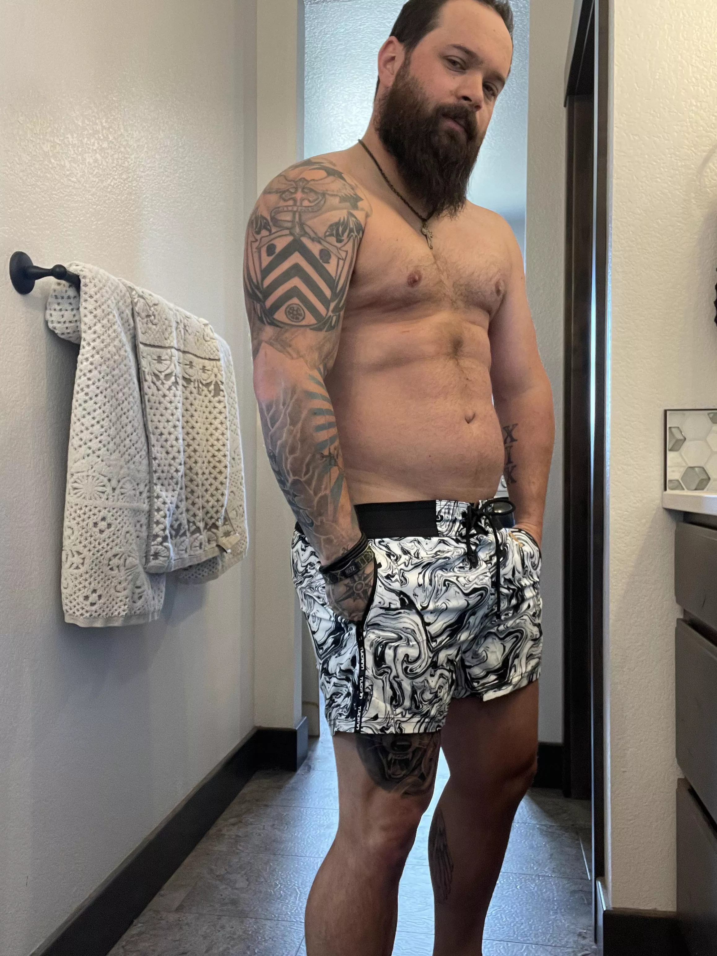 Loving these shorter swim trunks!