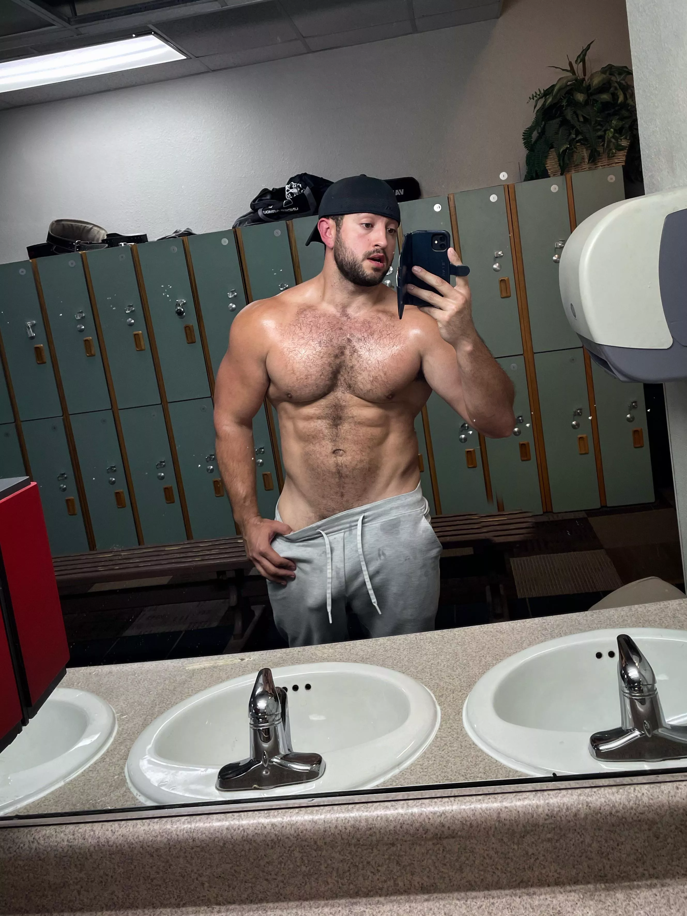 (M) 💀 after two hours of chest and cardio