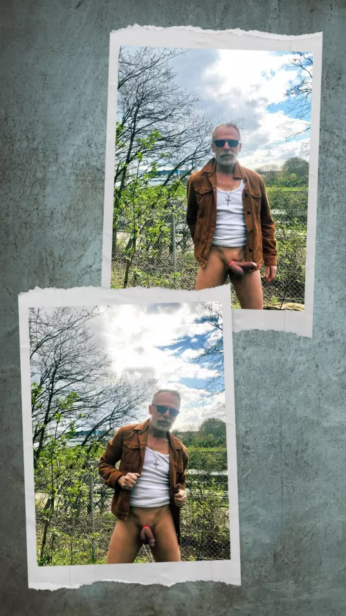 naked in the forest (64)