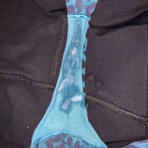 Post gym creamed panties! who wants to lick 😋