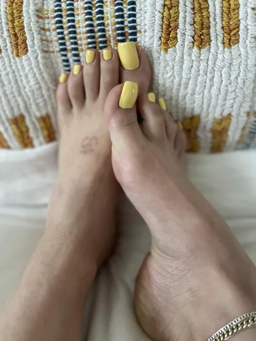 Rate my toes 1-10?