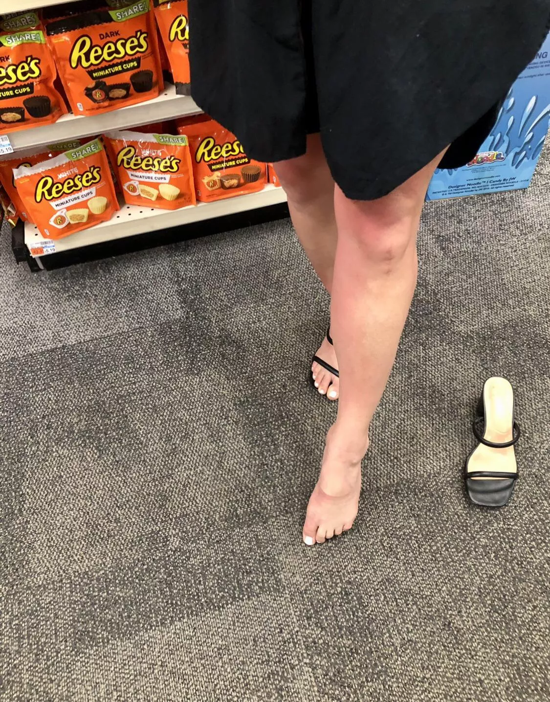 Suck each individual toe in aisle 6 in front of everyone [domme] [oc]