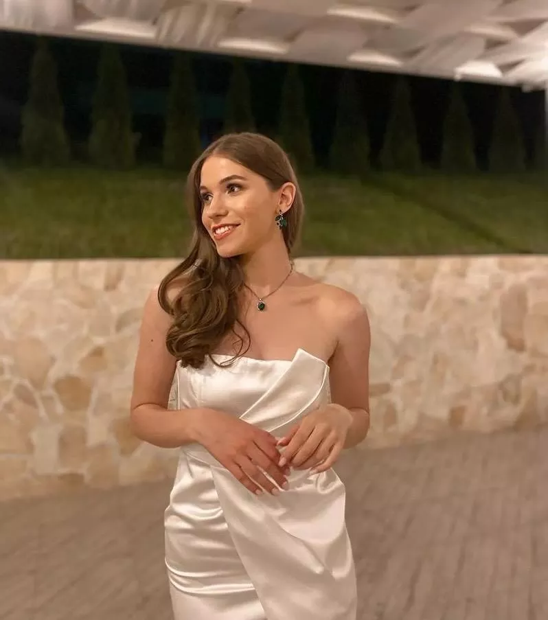 The most beautiful girl you will see today🥰 IUTR