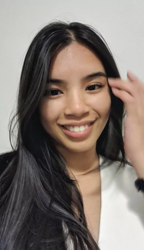 the perfect face of a Filipina goddess
