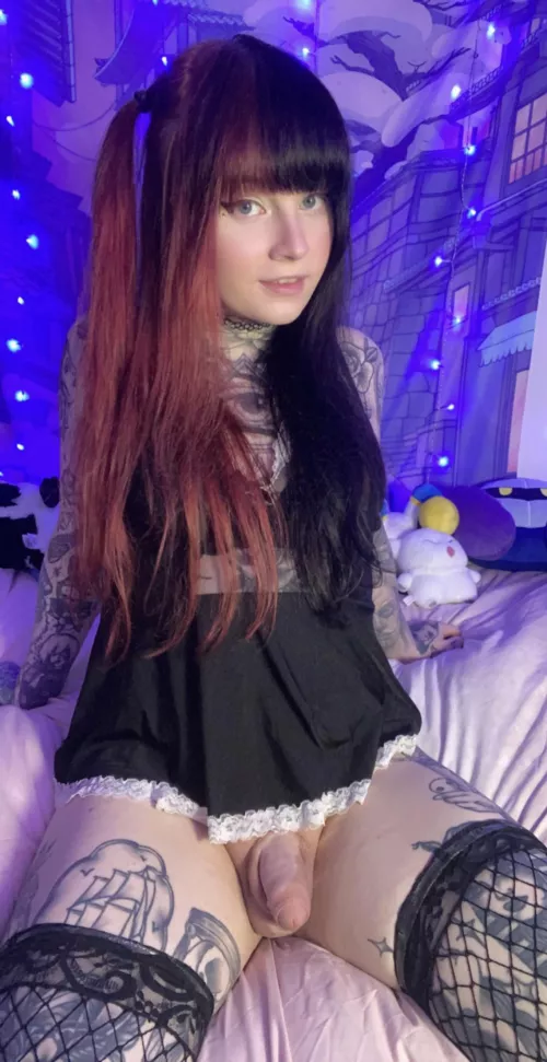 there’s plenty of room between my legs for your head ;p