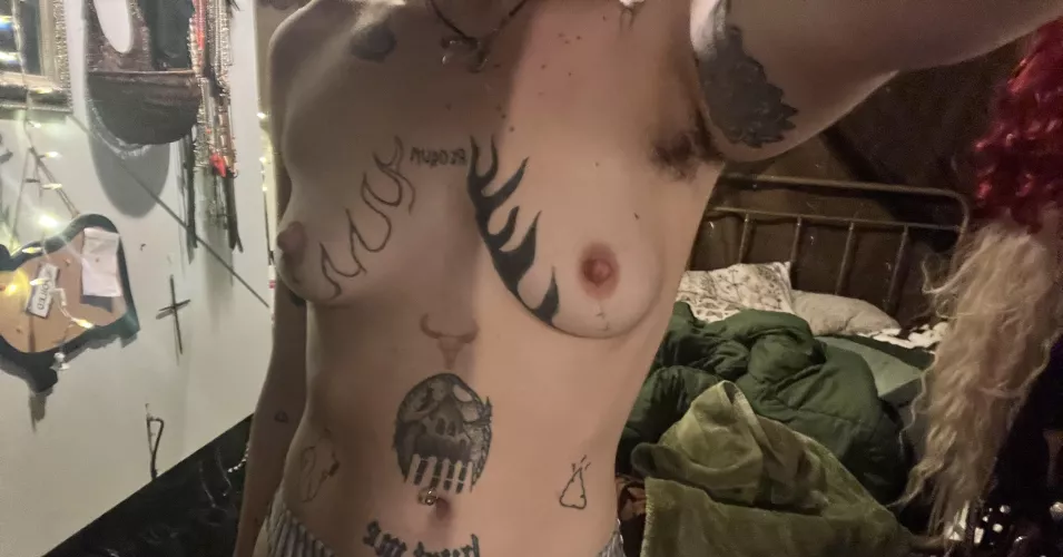 Wanna come play video games 😊