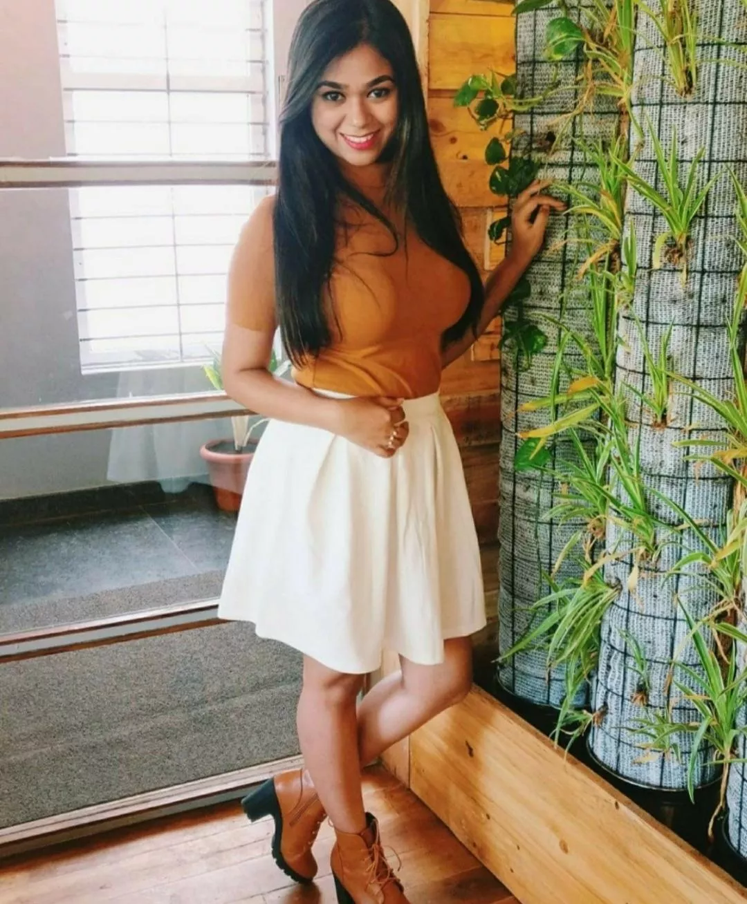 19F Do u like my new dress?