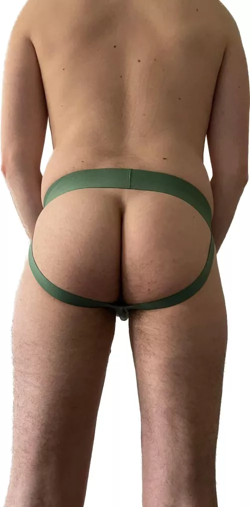 24 [m4m] Hey Sir, I’m gay sub bottom from Germany, please use me on snap: showyourbodyyy or kik: youngdevbottom