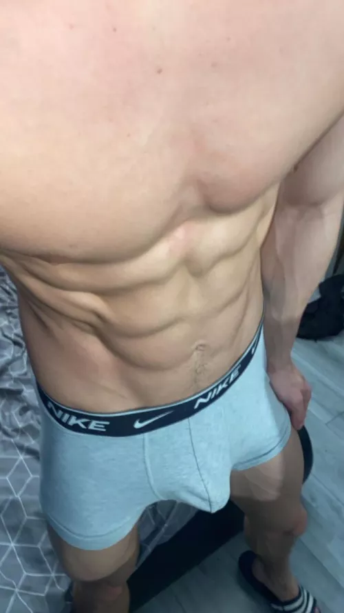 [25] ready to take a shower, who wants to join add me and snap brunozero23