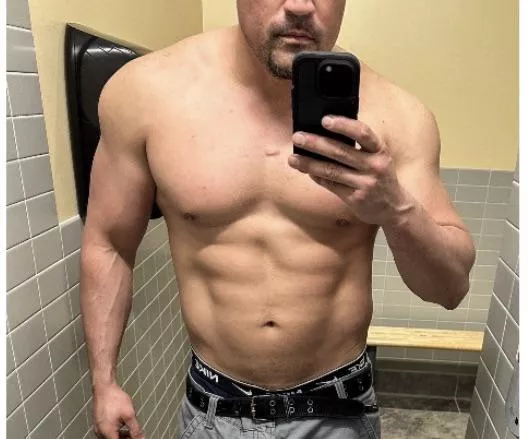 [40/41] [MF4F] [NY/CT] Married couple looking for female to play with husband while she watches.... Verify with the wife or please do not contact.