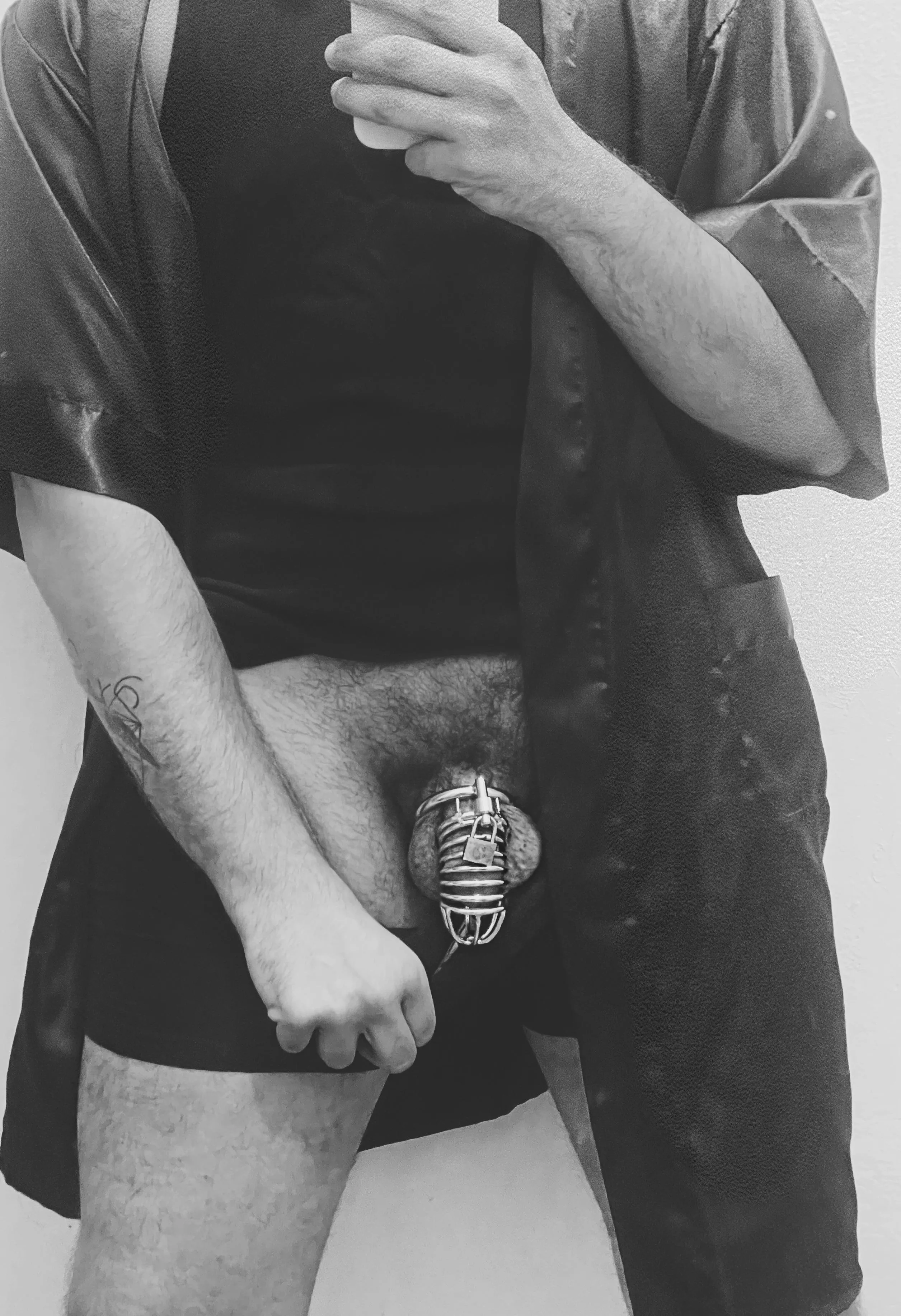 Arab sub looking to be owned by a reckless dom. locked