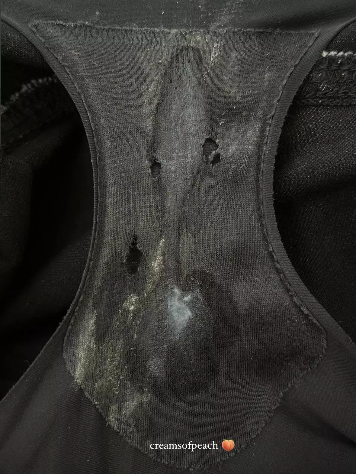 Black shows off past and current creamy wet spots best 🖤 Soaked through this pair multiple times already, and it’s only day one.