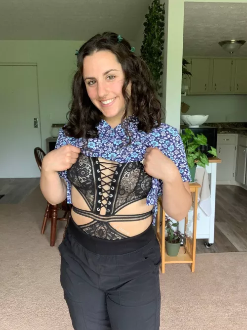 do scrubs or lingerie make your dick harder?