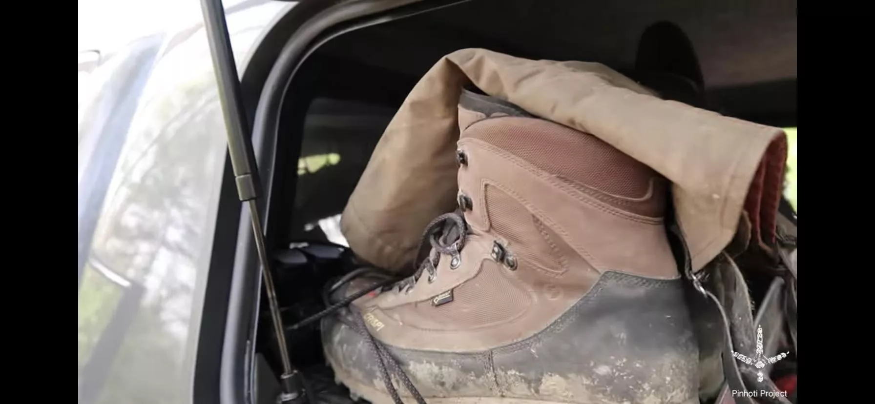 Does anyone know the name of these boots?