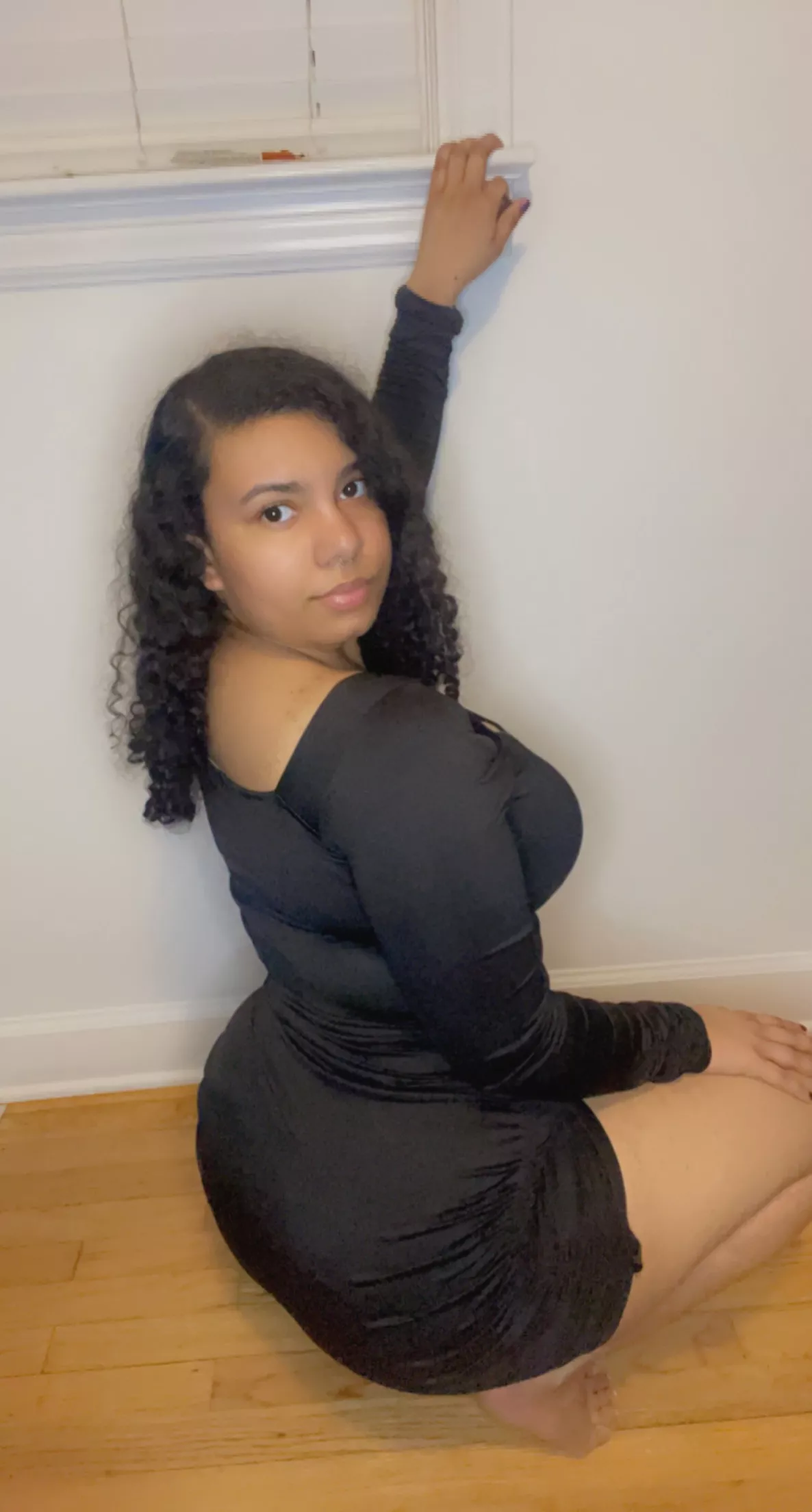 Got on the floor for that sexy look