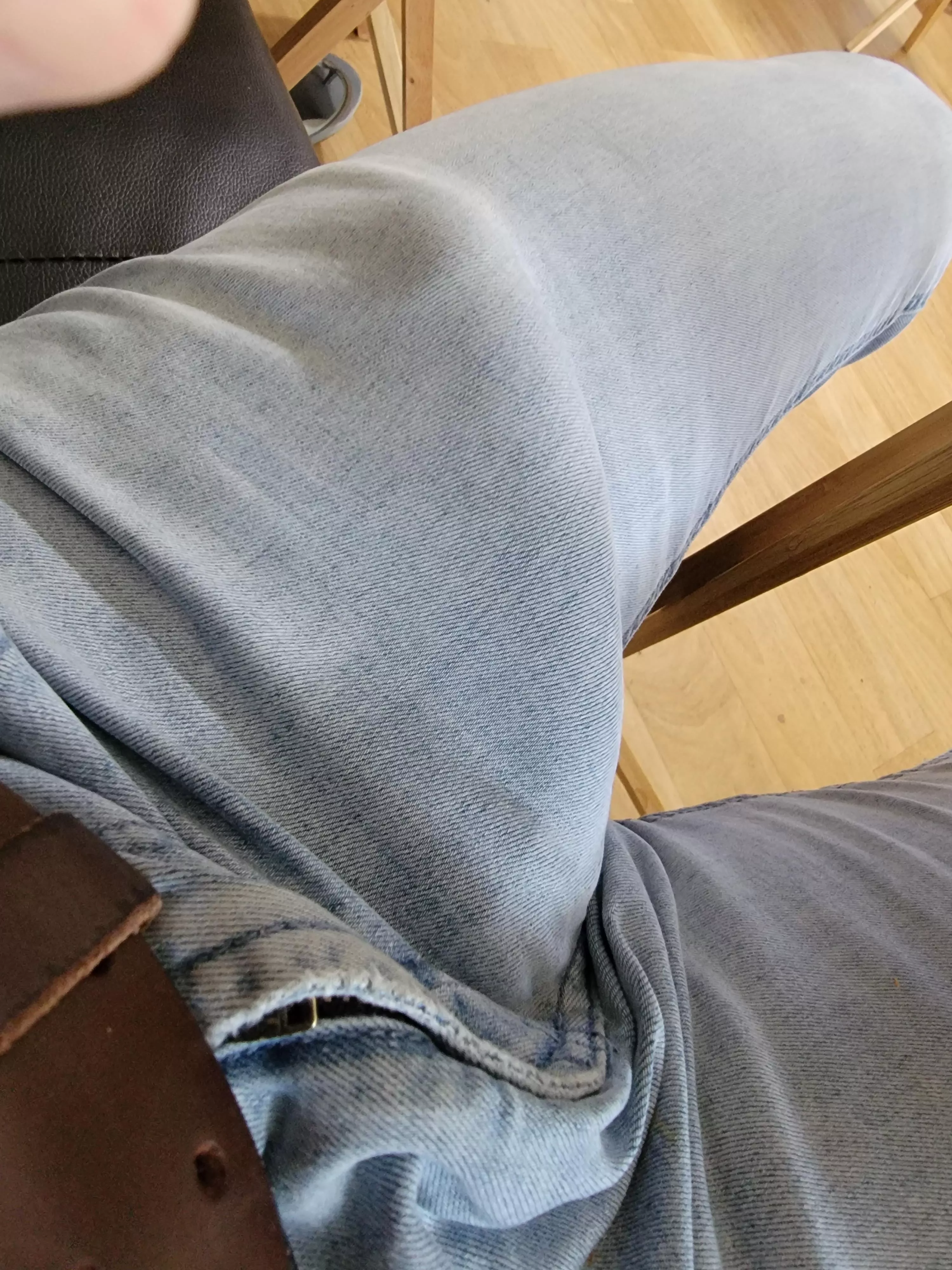 Heys F's how's my jeans bulge? Lol