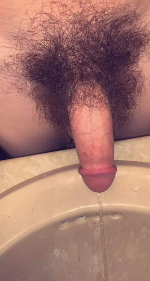 I love pissing in the sink ☺️