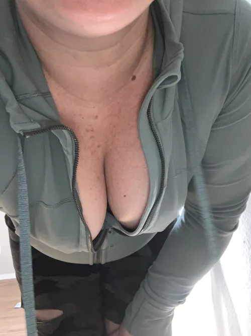 I’m just excited it’s Friday 🤩