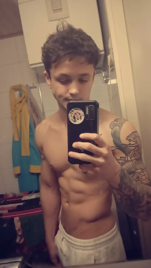 Is there anything better than just spending the entire saturday in nothing but sweatpants?