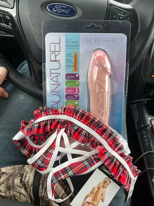 It’s gonna be a naughty night!!!!!