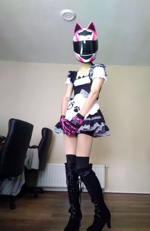 Just got an new maid dress, does it look decent?