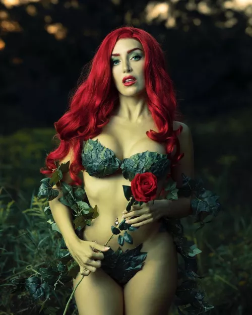Lisa Mancini as Poison Ivy