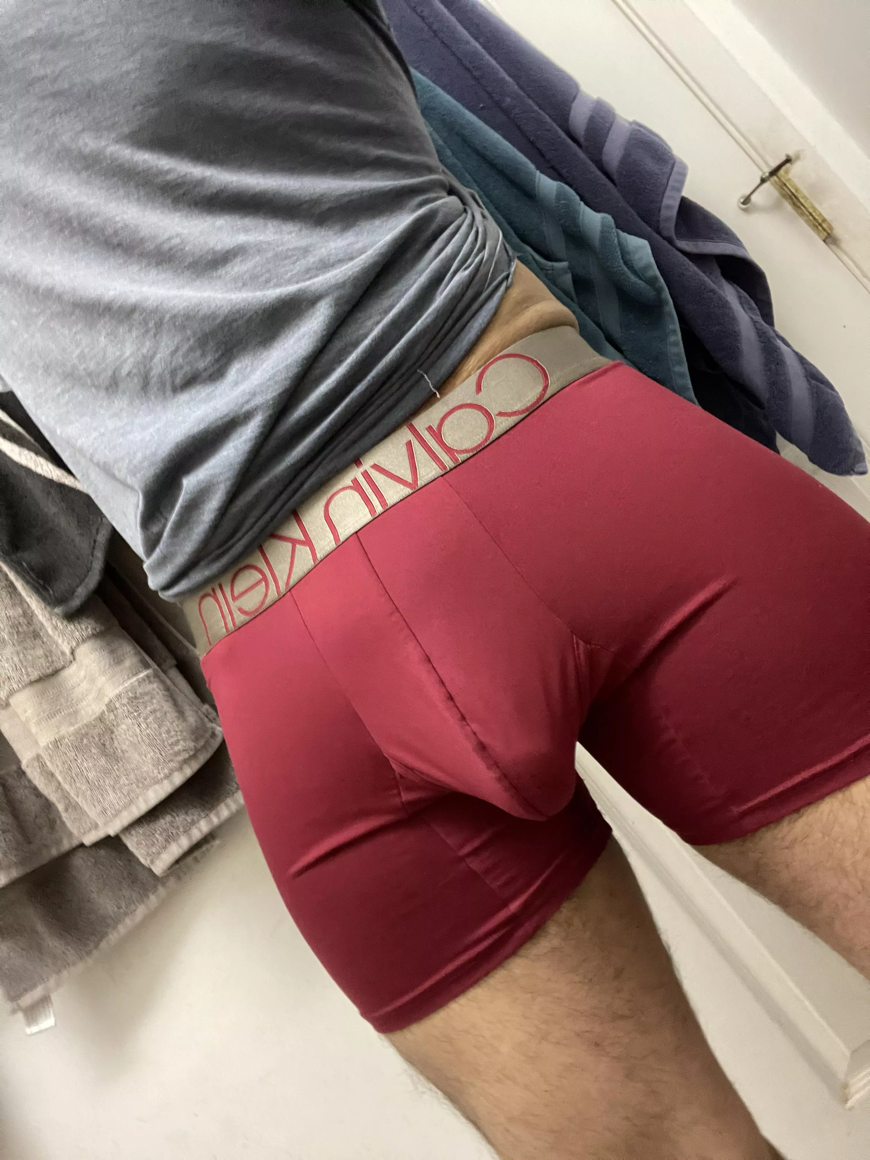 Looking good in my Calvins😈