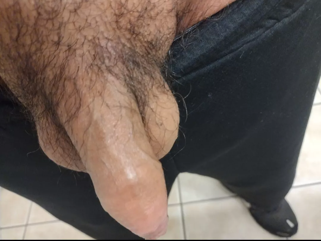 M 37 who wants to wrap their lips around it