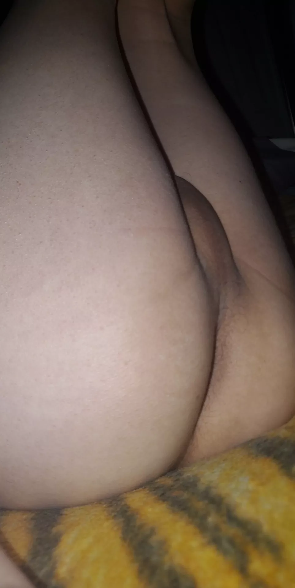 Need someone in this hole💕