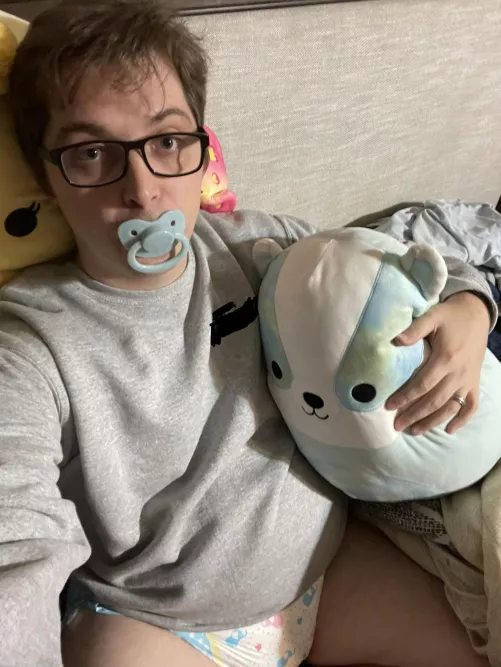 Okay I’m posting my face and I’m going to stop being afraid. This is a normal kink, I’m not hurting anyone, and I should be able to enjoy it without fear of real life sanction and consequence.