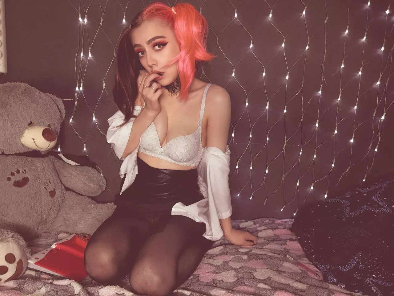 wet when i wear black