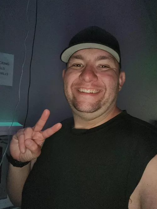 Any ladies on tonight?