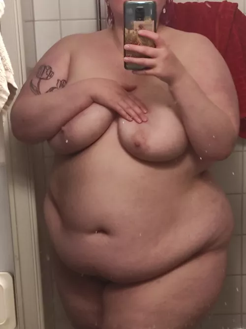 Anyone wanna join me in the shower🥰💖